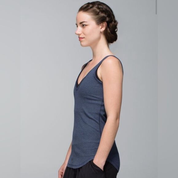 Lululemon - Mudra Tank Top Heather Blue NWT sz 6 (reversible) - Picture 3 of 8